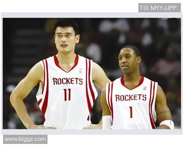 2004年小牛与火箭的激烈对决回顾与精彩瞬间分析 2004年小牛与火箭的激烈对决回顾与精彩瞬间分析