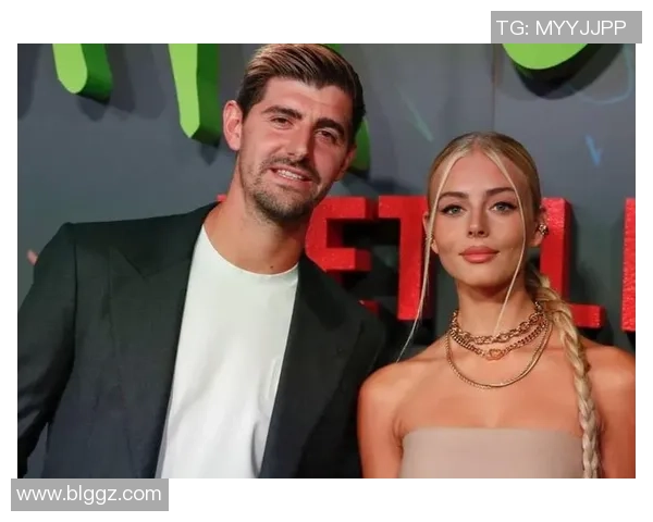 库尔图瓦的传奇之路：从青涩门将到世界顶级守护者的蜕变与荣耀