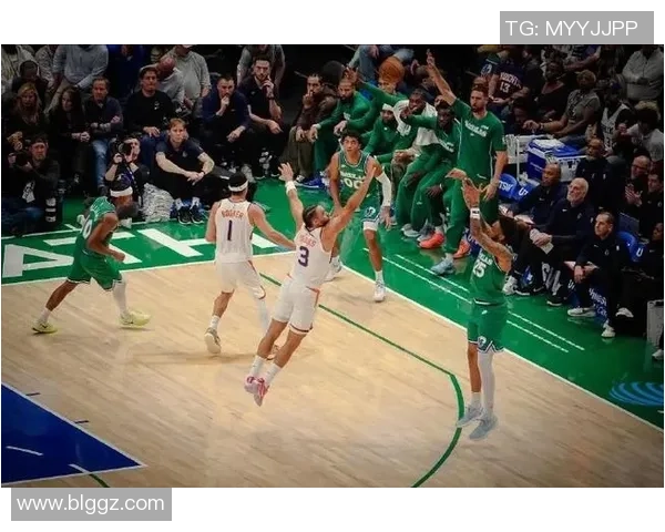 独行侠与太阳激战正酣比分悬念迭起引发球迷热议